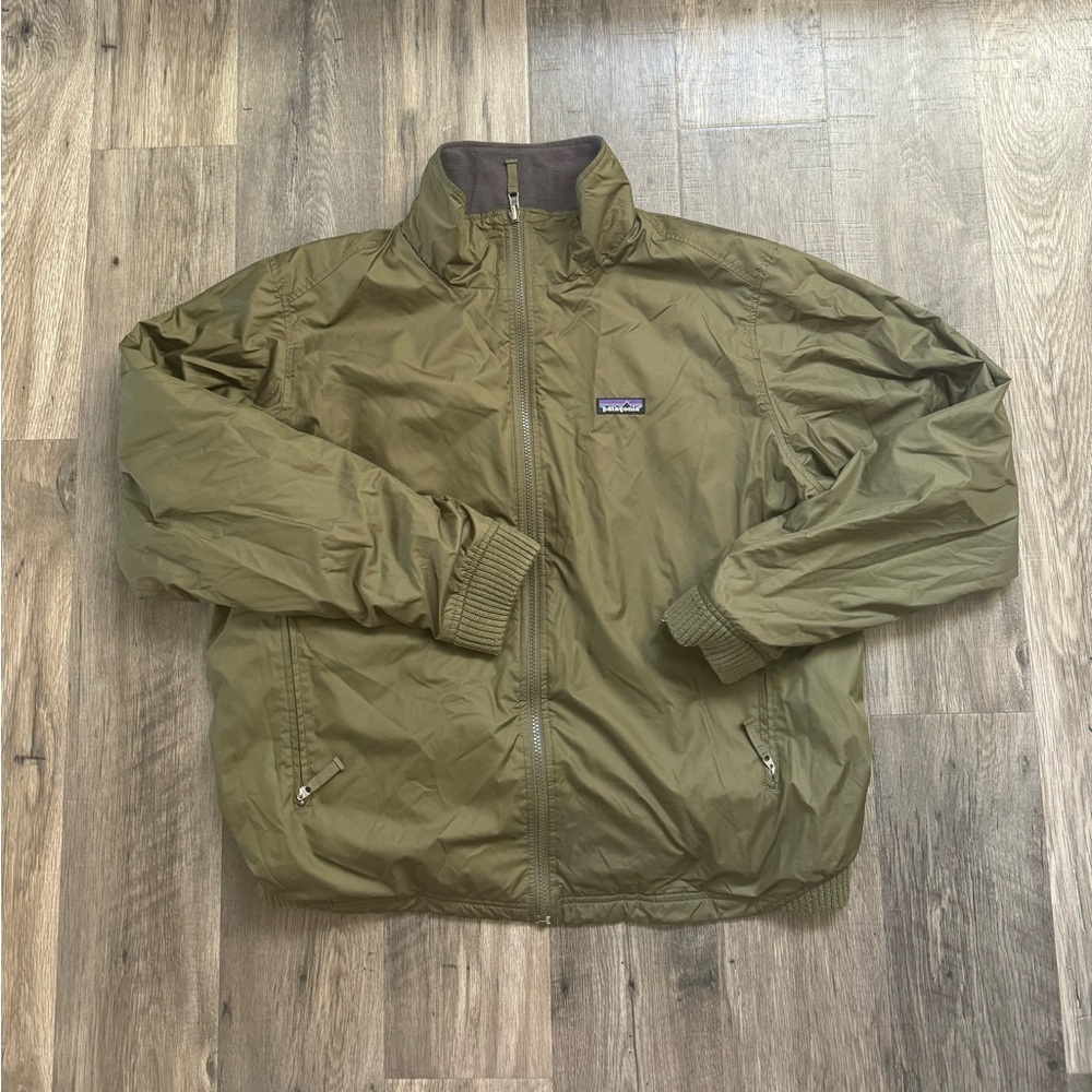 MENS REVERSIBLE SHELLED PATAGONIA JACKET SIZE XL